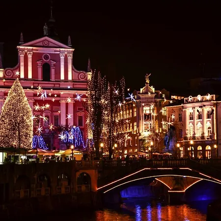 Апартаменты River View *